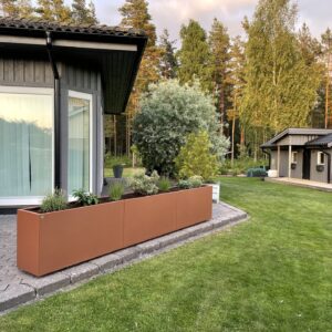 Insynsskydd - Plant Box Flex - svensktillverkat planteringskärl - cortenlack - Wernamo Design.